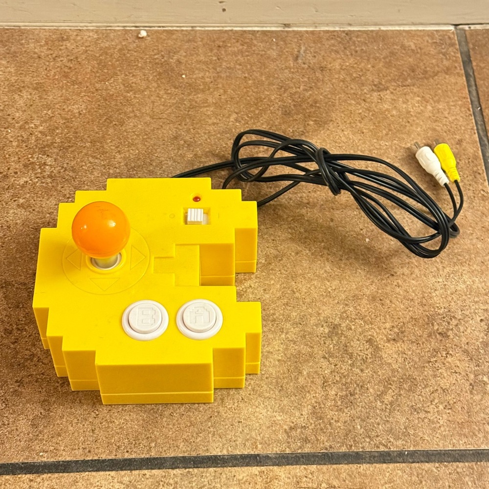 Bandai Namco Pac-Man Connect and Play Retro Arcade Plug and Play Video Game TV